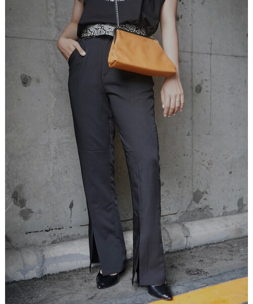 A.D.G(エーディージー)の「Front Slit Center Press Slacks (black)(スラックス・レディース・ブラック・FREE)」の2枚目の写真