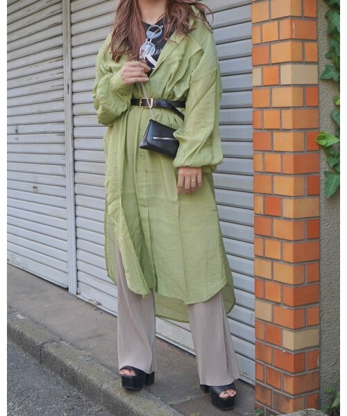A.D.G(エーディージー)の「Pleats Flare Easy Pants (light beige)(その他パンツ・レディース・ベージュ・FREE)」の2枚目の写真