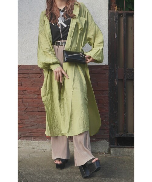 A.D.G(エーディージー)の「Pleats Flare Easy Pants (light beige)(その他パンツ・レディース・ベージュ・FREE)」の4枚目の写真