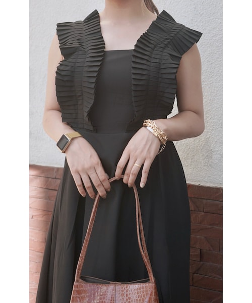 A.D.G（エーディージー）の「Pleats Point Sleeveless Onepiece (black)（ワンピース・レディース・ブラック・FREE）」の2枚目の写真