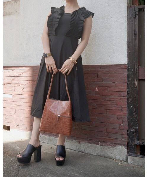 A.D.G（エーディージー）の「Pleats Point Sleeveless Onepiece (black)（ワンピース・レディース・ブラック・FREE）」の3枚目の写真