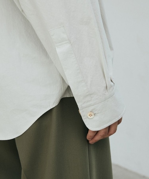 LIDNM（リドム）の「OOMI ZARASHI POPLIN SHIRT（シャツ/ブラウス・メンズ・ホワイト/ブラウン/グリーン・S/M/L）」の10枚目の写真