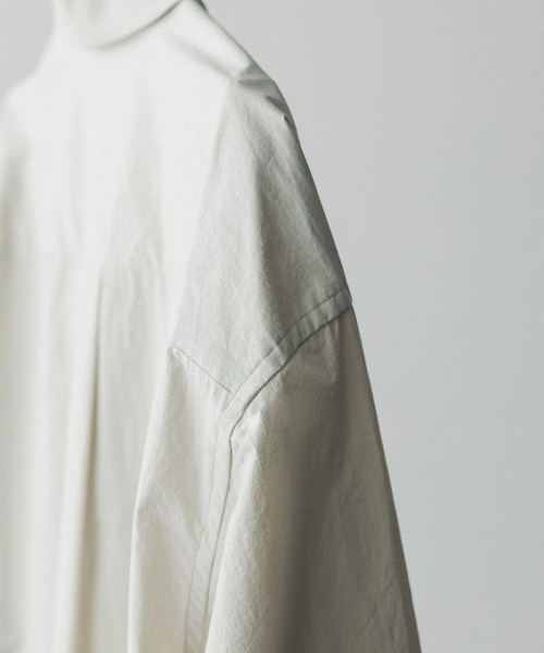 LIDNM（リドム）の「OOMI ZARASHI POPLIN SHIRT（シャツ/ブラウス・メンズ・ホワイト/ブラウン/グリーン・S/M/L）」の17枚目の写真