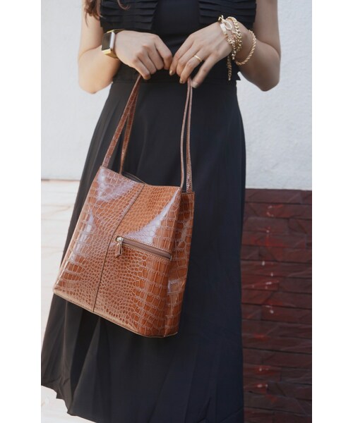 A.D.G（エーディージー）の「Crocodile Leather Touch Tote-Bag (camel brown)（トートバッグ・レディース・ブラウン・FREE）」の2枚目の写真