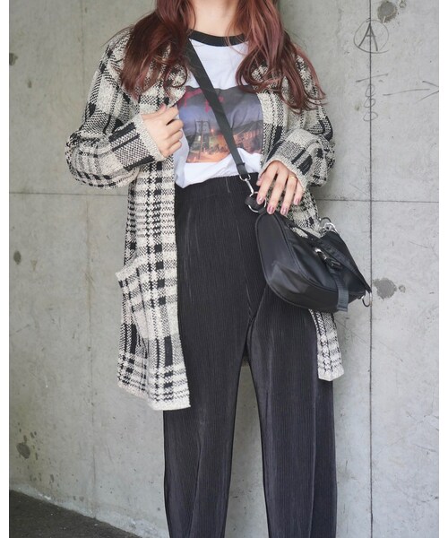 A.D.G（エーディージー）の「Check Knit Long Cardigan (light beige)（カーディガン/ボレロ・レディース・ブラック・FREE）」の2枚目の写真