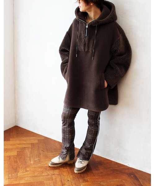 KAMILI(カミリ)の「KAMILi(カミリ) テディベアフーディーコート(ムートンコート・レディース・ブラウン/ブラック・Free)」の2枚目の写真