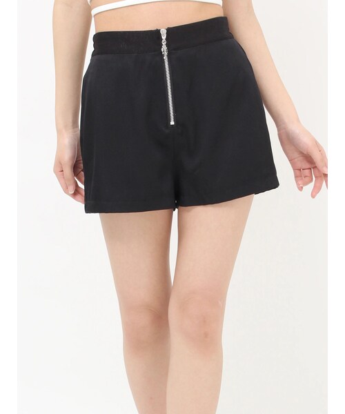 GYDA(ジェイダ)の「sacred edge cross front ZIPショートパンツ(その他パンツ・レディース・オフホワイト/ブラック・F)」の3枚目の写真