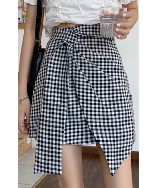 A.D.G（エーディージー）の「Gingham Check Irregular Mini Skirt（スカート・レディース・ホワイト・FREE）」の5枚目の写真