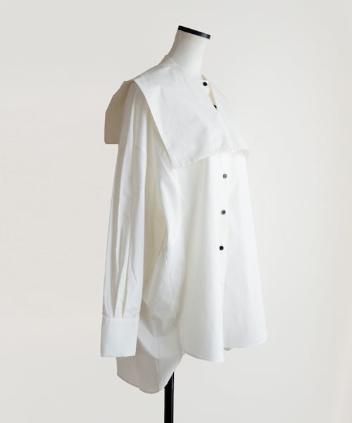Marient（マリエント）の「モノトーン2WAYセーラーオーバーBL（シャツ/ブラウス・レディース・ホワイト・FREE）」の2枚目の写真