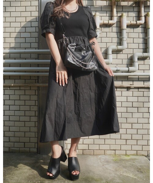 A.D.G（エーディージー）の「Switching Combi Puffsleeve Onepiece（ワンピース・レディース・ブラック・FREE）」の3枚目の写真