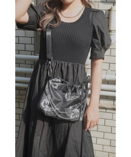 A.D.G（エーディージー）の「Switching Combi Puffsleeve Onepiece（ワンピース・レディース・ブラック・FREE）」の4枚目の写真