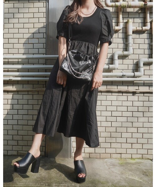 A.D.G（エーディージー）の「Switching Combi Puffsleeve Onepiece（ワンピース・レディース・ブラック・FREE）」の5枚目の写真