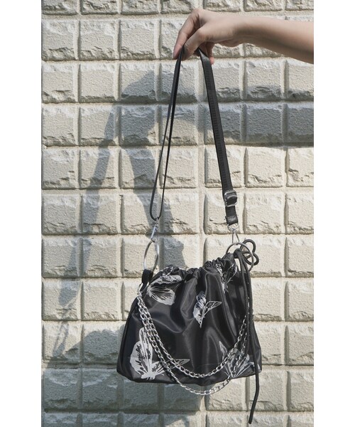 A.D.G（エーディージー）の「Silver Chain Butterfly Nylon Bag（ショルダーバッグ）」 WEAR