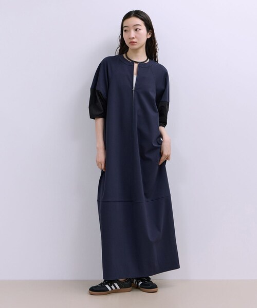 ADAM ET ROPE'(アダムエロペ)の「【WEB限定】ハーフZIPコクーンワンピース(ワンピース・レディース・ブラック/ダークブラウン/ネイビー・36/38)」の6枚目の写真