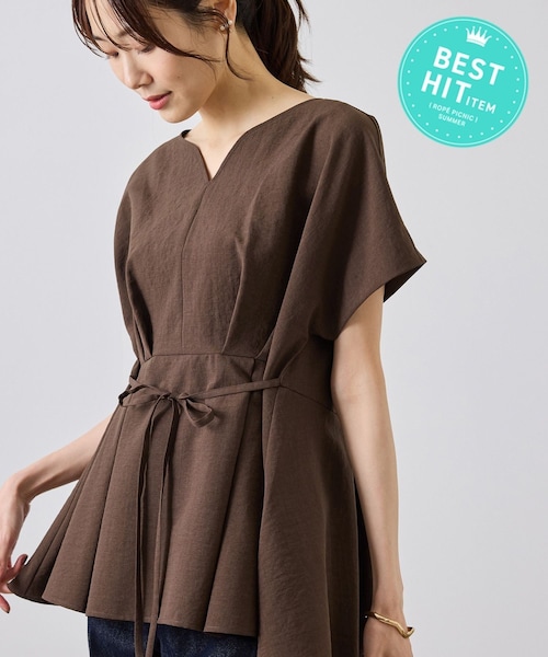 ROPE' PICNIC(ロペピクニック)の「【ベストヒット】ハートネックペプラムブラウス/接触冷感(シャツ/ブラウス・レディース・ベージュ/ネイビー/サックス/ラベンダー/ダークブラウン・F)」の1枚目の写真