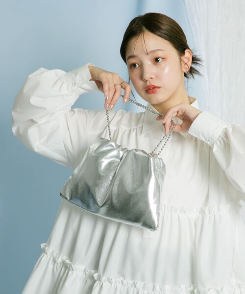 KBF（ケイビーエフ）の「ボールチェーンギャザーBAG（ハンドバッグ・レディース・SILVER/YELLOW/BLACK・one）」の4枚目の写真