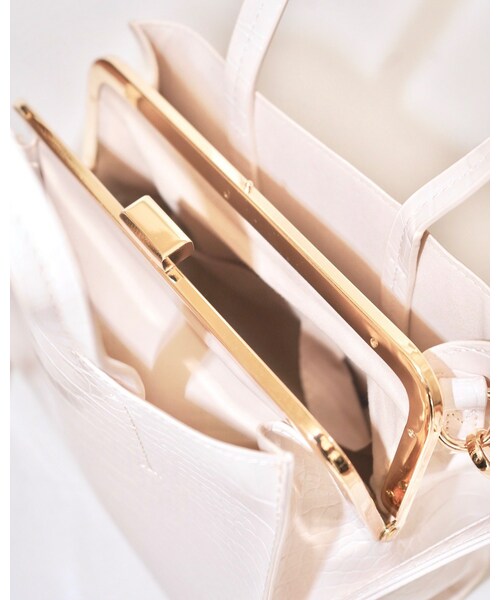 A.D.G（エーディージー）の「Crocodile Touch Square Shoulder Bag  (white)（ショルダーバッグ・レディース・ホワイト・FREE）」の12枚目の写真