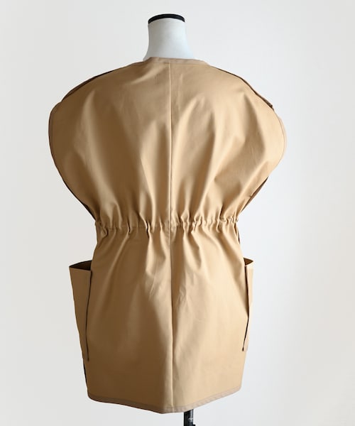Marient(マリエント)の「2wayパイピングハーフジレ(ベスト・レディース・ベージュ/ブラック・FREE)」の3枚目の写真