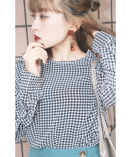 A.D.G(エーディージー)の「Twin Tortoiseshell Drop Pierced Earrings(ピアス(両耳用)・レディース・ブラウン・FREE)」の1枚目の写真