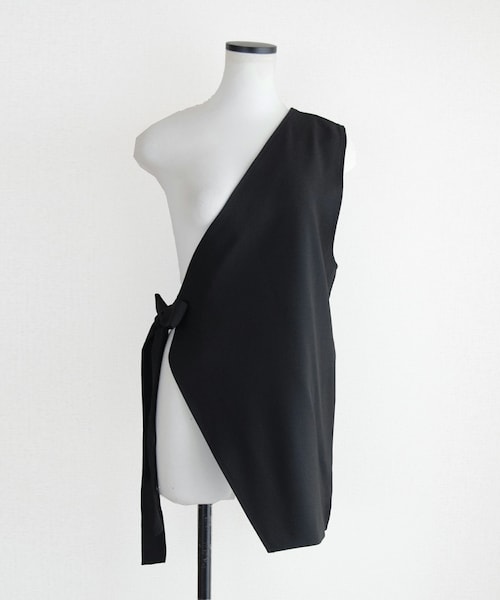 Marient（マリエント）の「ヘザーアシメベスト（その他トップス・レディース・ベージュ/ブラック・FREE）」の2枚目の写真