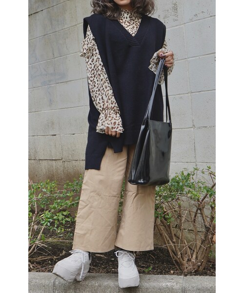 A.D.G(エーディージー)の「Tuck Wide Slacks *with Belt (beige)(スラックス・レディース・ベージュ・FREE)」の3枚目の写真