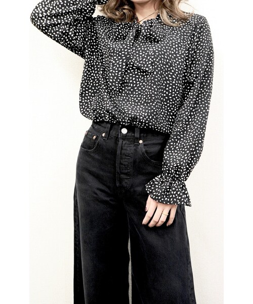 A.D.G（エーディージー）の「"Levi's" WIDE STRAIGHT CRASH BLACK DENIM PANTS（デニムパンツ・レディース・ブラック・FREE）」の3枚目の写真