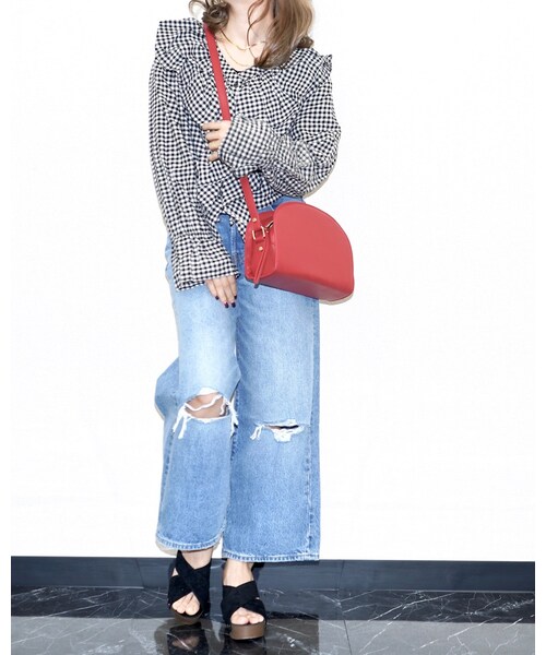 A.D.G(エーディージー)の「"Levi's" WIDE STRAIGHT CRASH DENIM PANTS(デニムパンツ・レディース・ブルー・LADIES FREE)」の2枚目の写真