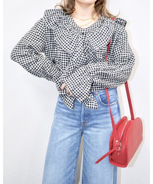 A.D.G(エーディージー)の「"Levi's" WIDE STRAIGHT CRASH DENIM PANTS(デニムパンツ・レディース・ブルー・LADIES FREE)」の4枚目の写真