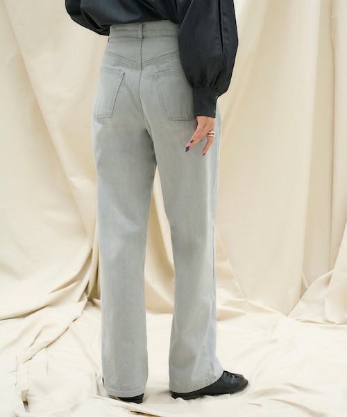 SIWEM（シウム）の「LOOSE TUCK STRAIGHT DENIM（デニムパンツ）」 - WEAR