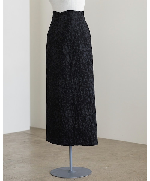 SIWEM（シウム）の「WAVE WAIST FLORAL JACQUARD SKIRT（スカート・レディース・ブラック・S/M）」の7枚目の写真
