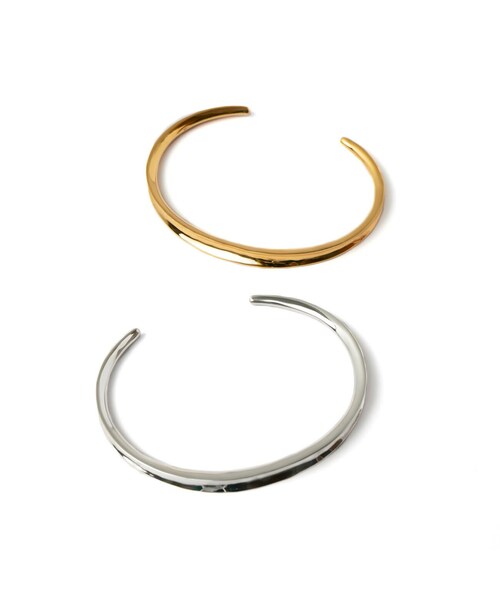 Ops.（オプス）の「Silver925 Glossy Curve Bangle RUKKIU -ルッキウ  バングル-（ブレスレット・レディース・シルバー(silver925)/イエローゴールド(silver925)・ONE SIZE）」の3枚目の写真