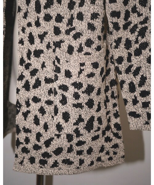A.D.G(エーディージー)の「Animal Knit Long Cardigan (light beige)(カーディガン/ボレロ・レディース・ベージュ・FREE)」の5枚目の写真