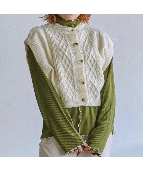 t a r o s u（タロス）の「band collar knit vest（ベスト）」 WEAR