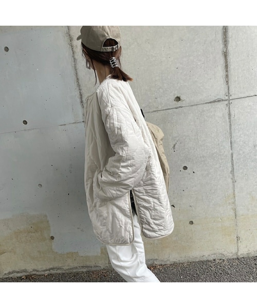 copine(コピン)の「ウェーブキルティングリバーシブルミドルコート(カーキ×アイボリー)(その他アウター・レディース・カーキ・F)」の4枚目の写真