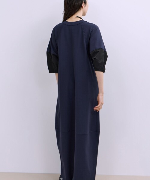 ADAM ET ROPE'(アダムエロペ)の「【WEB限定】ハーフZIPコクーンワンピース(ワンピース・レディース・ブラック/ダークブラウン/ネイビー・36/38)」の22枚目の写真