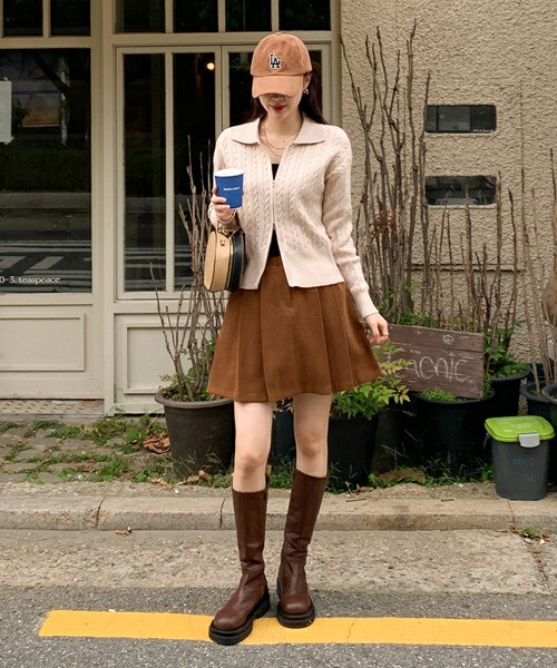 EVERY NANA（エブリナナ）の「ピーチ加工ボックスプリーツミニスカート