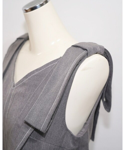 A.D.G(エーディージー)の「Shoulder Ribbon White Stitch Mini Onepiece (grey)(ワンピース・レディース・グレー・FREE)」の5枚目の写真