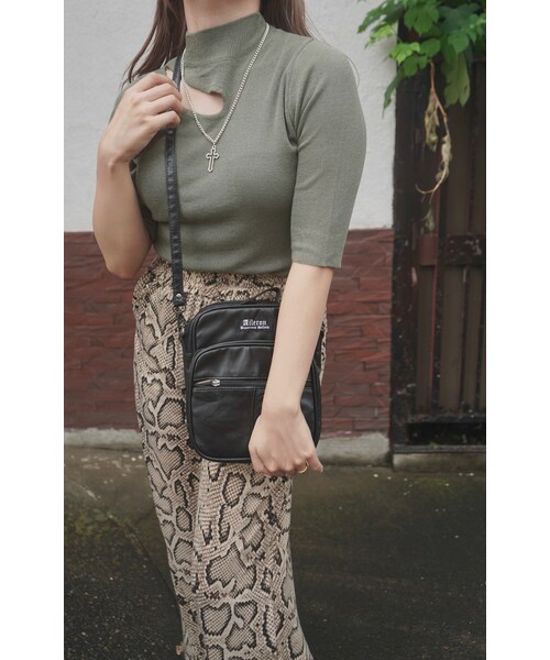 A.D.G（エーディージー）の「Decolletage Cut Lame S/S Knit Tops (light green)（ニット/セーター・レディース・グリーン・FREE）」の3枚目の写真