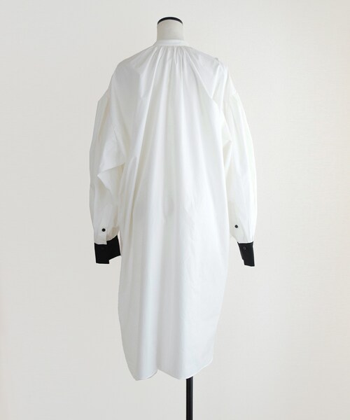 Marient（マリエント）の「モノトーンギャザータイプライターOP（シャツワンピース・レディース・ホワイト・FREE）」の3枚目の写真