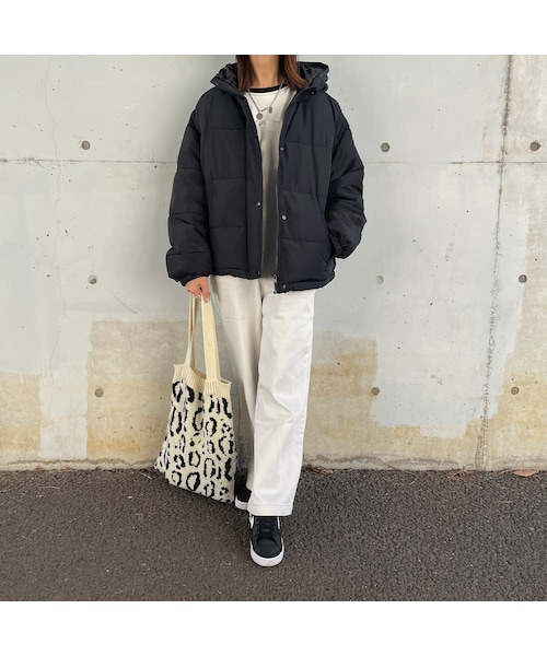 copine（コピン）の「フード付きオーバーサイズダウン（ダウンジャケット/コート・レディース・ブラック・M）」の3枚目の写真