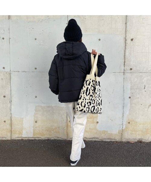 copine（コピン）の「フード付きオーバーサイズダウン（ダウンジャケット/コート・レディース・ブラック・M）」の5枚目の写真