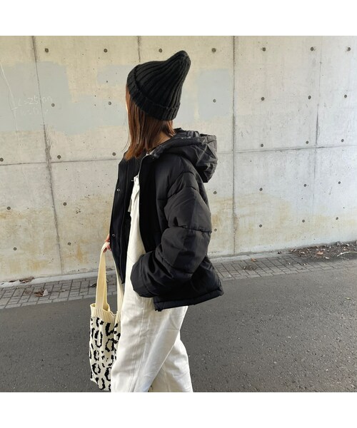 copine（コピン）の「フード付きオーバーサイズダウン（ダウンジャケット/コート・レディース・ブラック・M）」の7枚目の写真