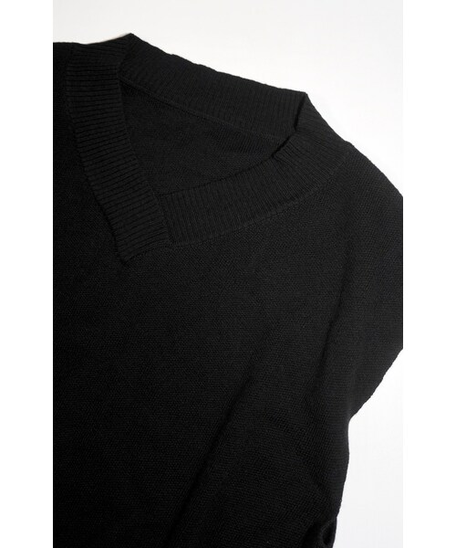 A.D.G（エーディージー）の「Basic V-neck Knit Vest (black)（ベスト・レディース・ブラック・FREE）」の5枚目の写真