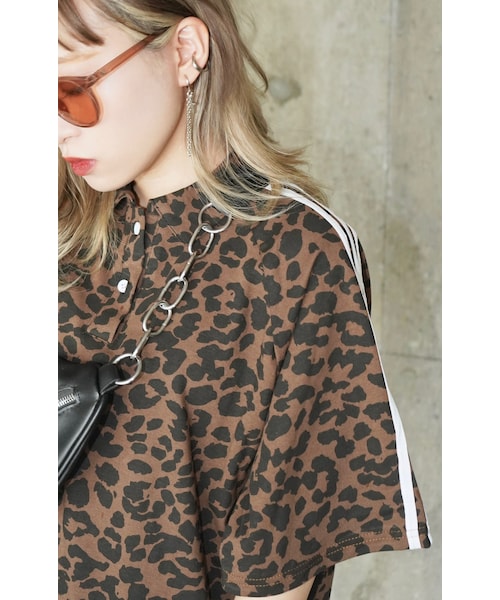 A.D.G(エーディージー)の「Silver Cross&Chain Pierced Earrings(イヤリング・レディース・シルバー・FREE)」の4枚目の写真