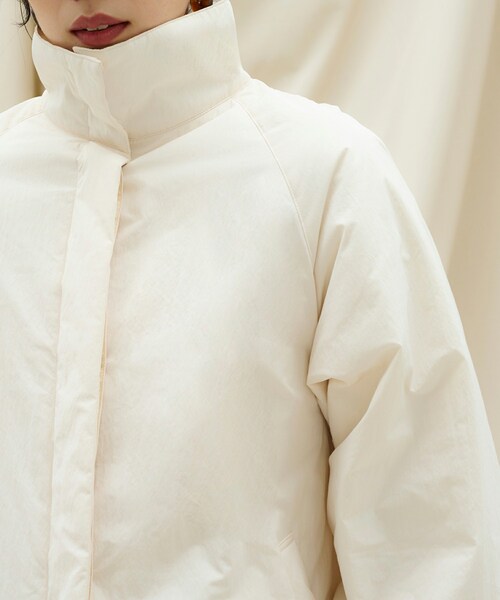 SIWEM(シウム)の「LOOSE FLARE STAND COLLAR DOWN JACKET(ダウンジャケット/コート・レディース・ホワイト・FREE)」の7枚目の写真
