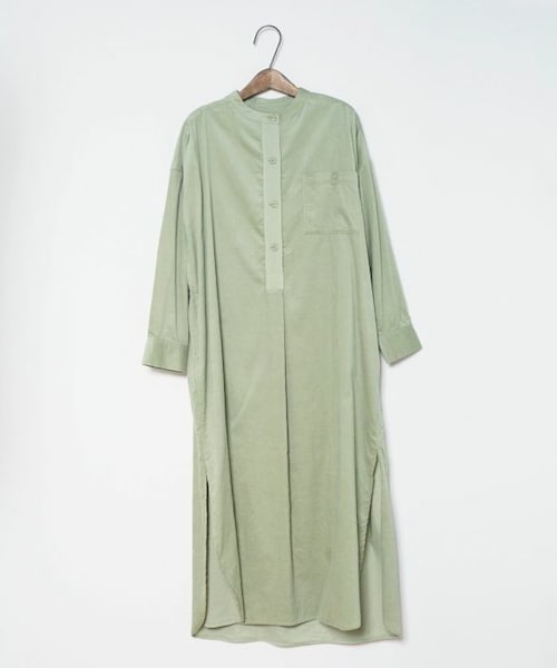 Crisp（クリスプ）の「コーデュロイシャツワンピース[c2R3153]（シャツワンピース・レディース・グリーン/アイボリー・FREE）」の4枚目の写真