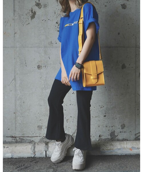 A.D.G(エーディージー)の「2strap 2way Leather Square Bag(yellow)(ショルダーバッグ・レディース・イエロー・FREE)」の1枚目の写真