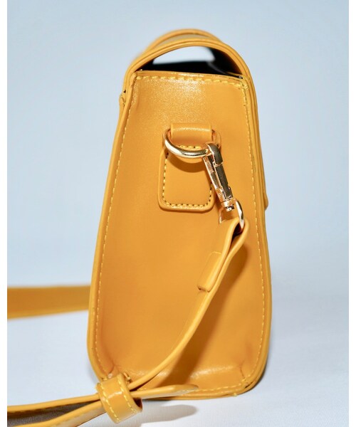 A.D.G(エーディージー)の「2strap 2way Leather Square Bag(yellow)(ショルダーバッグ・レディース・イエロー・FREE)」の6枚目の写真