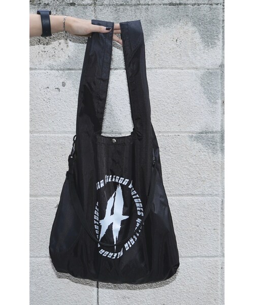 A.D.G(エーディージー)の「ADG SCRATCH CIRCLE LOGO NYLON 2WAY BAG(トートバッグ・レディース・ブラック・FREE)」の2枚目の写真