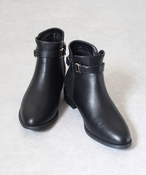 Shoe Fantasy（シューファンタジー）の「ラウンドトゥショートブーツ（ブーツ・レディース・ダークブラウン/ブラック・S/M/L/LL）」の2枚目の写真